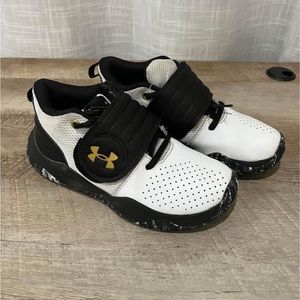 Youth Size 3.5 Under Armour Shoes